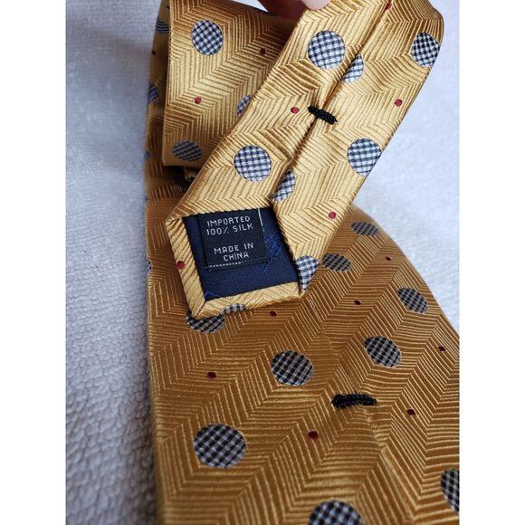 Jos A Bank 100% Silk Tie Gold Small Red Dots Black/White Circles NWT Executive - Picture 5 of 6